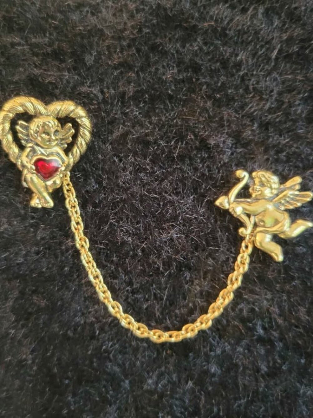 Vintage Avon Captivating Cupids Scatter Lapel Pin Set